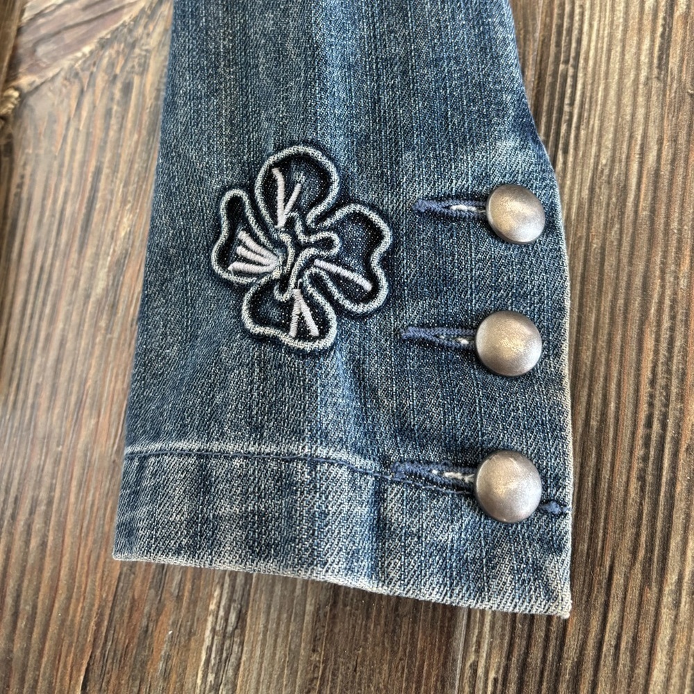 Christopher & Banks Blue Denim Jean Jacket Womens Med 2006 Raised Floral Design - Picture 9 of 10